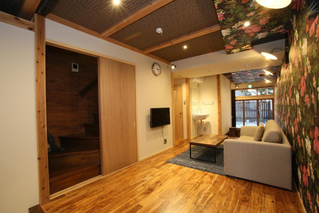 The Wonder At Stay-Machiya Karahori- Osaka Exterior photo