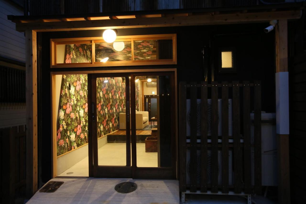 The Wonder At Stay-Machiya Karahori- Osaka Exterior photo